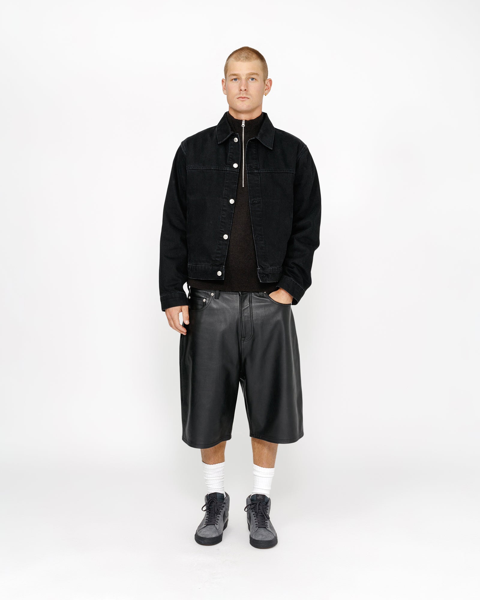 Black | hero:hover:collection:new-arrivals,shorts,all